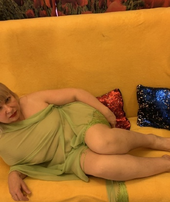 Умелые руки и шаловливые губки дарят неповторимое наслаждение. 🌟
⠀⠀
💋 Забудь о повседневности и дай себе шанс окунуться в мир наслаждения и релаксации. Эксклюзивные услуги, безупречные интимные навыки и глубокий расслабляющий массаж помогут тебе освободиться от стресса и получить ощущение полного счастья. 🥂
⠀⠀
🔞 Уверяю тебя, что ты не пожалеешь о проведенном со мной времени. Великолепные отзывы и мои фото соответствуют действительности. Я живу в Москве и готова встретиться с тобой чтобы реализовать все твои фантазии. Ты достоин только лучшего и я здесь, чтобы подарить тебе море наслаждения и незабываемые впечатления. 💗
⠀⠀
📲 Свяжись со мной и открой дверь в мир страсти и разврата. Чарующая индивидуалка Москвы ждет именно тебя! 💋🌹 1982, 49 лет