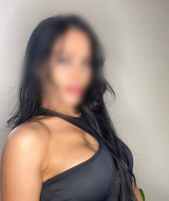 Со мной ты окунешься в мир незабываемых эмоций и наслаждений 💫.
У меня широкий спектр услуг, среди которых классический и эротический массаж, глубокий минет и страстный секс в разных позах. Также я могу исполнить все твои сокровенные фантазии – бдсм, ролевые игры, стриптиз и многое другое. 😏
Мои фото настоящие, проверено временем и отзывами моих довольных клиентов. Ты можешь полностью расслабиться со мной и отдаться наслаждению. Я знаю, как доставить удовольствие и подарить незабываемые ощущения.
Забудь обо всех проблемах и суете – я сделаю твои мечты реальностью. Встречи проходят только по предварительной договоренности и абсолютно конфиденциальны. Позвони мне, и ты узнаешь, что такое настоящее блаженство. Жду тебя в Москве! 😉 7300, 23 года